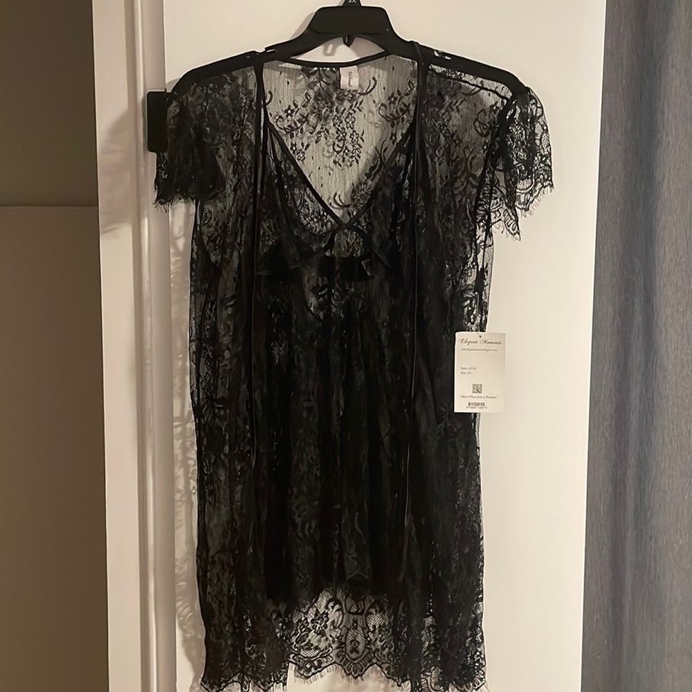 Elegant Moments Lace Set